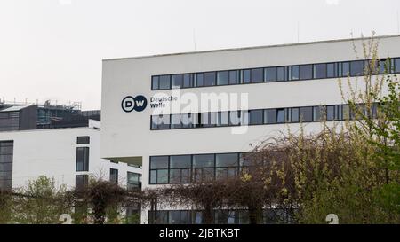 Bonn, Allemagne - 30 mars 2022 : siège social de Deutsche Welle (DW). Une chaîne publique allemande publique internationale Banque D'Images