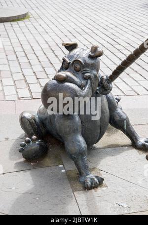 la statue désespérée de dan à dundee , un personnage aimé des bandes dessinées dandy d'écosse Banque D'Images