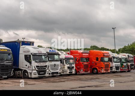 Bienvenue Break Service Station entre les jonctions 12-13 de l'autoroute M40, Warwick, Royaume-Uni. Banque D'Images