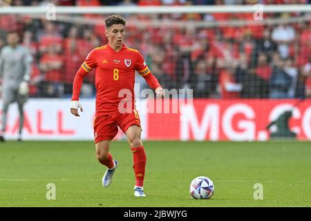 Cardiff, Royaume-Uni. 08th juin 2022. Harry Wilson du pays de Galles avec le ballon à Cardiff, Royaume-Uni, le 6/8/2022. (Photo de Craig Thomas/News Images/Sipa USA) crédit: SIPA USA/Alay Live News Banque D'Images