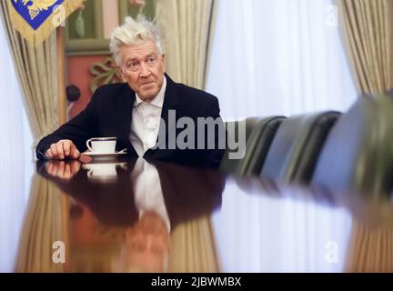 Kiev, Ukraine. 18th novembre 2017. Le réalisateur, scénariste, producteur et acteur américain David Lynch est arrivé en Ukraine pour ouvrir un bureau de sa fondation caritative. Le réalisateur David Keith Lynch (né 20 janvier 1946) est un cinéaste américain, peintre, artiste visuel, acteur, musicien, et écrivain. (Photo de Mykhaylo Palinchak/SOPA Images/Sipa USA) crédit: SIPA USA/Alay Live News Banque D'Images