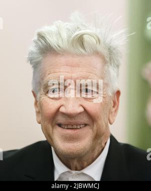 Kiev, Ukraine. 18th novembre 2017. Le réalisateur, scénariste, producteur et acteur américain David Lynch est arrivé en Ukraine pour ouvrir un bureau de sa fondation caritative. Le réalisateur David Keith Lynch (né 20 janvier 1946) est un cinéaste américain, peintre, artiste visuel, acteur, musicien, et écrivain. (Photo de Mykhaylo Palinchak/SOPA Images/Sipa USA) crédit: SIPA USA/Alay Live News Banque D'Images