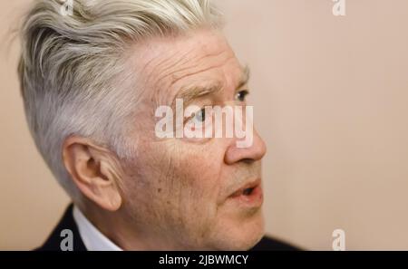 Kiev, Ukraine. 18th novembre 2017. Le réalisateur, scénariste, producteur et acteur américain David Lynch est arrivé en Ukraine pour ouvrir un bureau de sa fondation caritative. Le réalisateur David Keith Lynch (né 20 janvier 1946) est un cinéaste américain, peintre, artiste visuel, acteur, musicien, et écrivain. (Photo de Mykhaylo Palinchak/SOPA Images/Sipa USA) crédit: SIPA USA/Alay Live News Banque D'Images