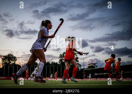 Wilrijk, Anvers. 08 juin 2022, Barbara Nelen de Belgique photographiée en action lors d'un match de hockey entre les Red Panthers belges et la Chine dans la scène de groupe (jeu 10 sur 16) du concours de la Women's FIH Pro League, mercredi 08 juin 2022 à Wilrijk, Anvers. BELGA PHOTO LAURIE DIEFFEMBACQ Banque D'Images