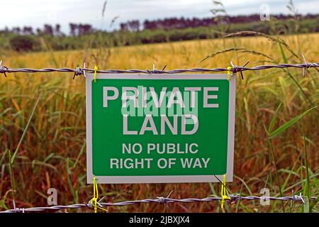 Panneau vert à l'entrée des terres agricoles, Private Land, No public Right of Way, Stockton Lane, Grappenhall, Warrington, Cheshire, Royaume-Uni