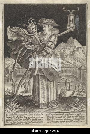 Une jeune femme tenant une rose et un luth est adressée par mort. Il tient une flèche et un sablier. En arrière-plan, marcher des figures élégantes et des musiciens dans un jardin. Dans la marge un poème français de huit lignes, Jeune femme adressée par Death, imprimerie: Jan van de Sande, (mentionné sur l'objet), Anvers, 1610 - 1664, papier, gravure, h 96 mm × l 68 mm Banque D'Images