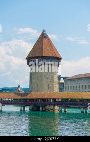 Pont de la Chapelle dans la ville de Lucerne, Suisse. Banque D'Images