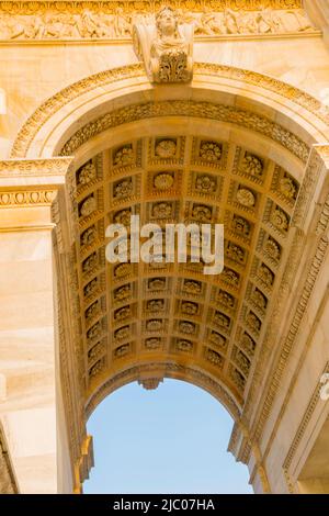 Arc de la paix à Milan avec lumière du soleil en Lombardie, Italie Banque D'Images