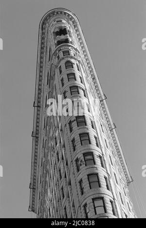 Low angle view of du Flatiron Building construit en 1902, à Manhattan, New York City, New York State, USA Banque D'Images