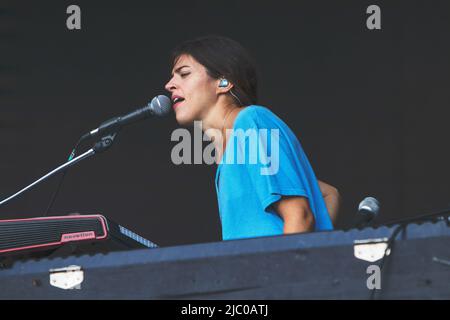 Kristin Slipp, de Dirty Projectors, se produit sur scène avec son groupe au festival Haven à Copenhague, au Danemark, sur 10 août 2018. Banque D'Images