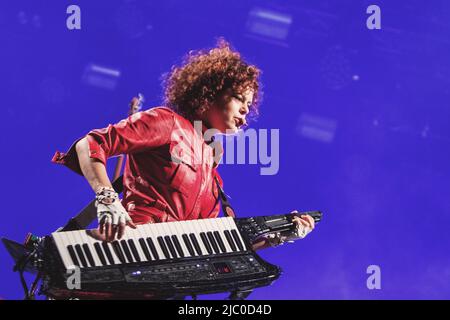 Régine Chassagne du groupe Arcade Fire Rock se produit en direct sur scène au festival Haven à Copenhague. Banque D'Images