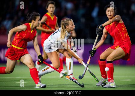 Wilrijk, Anvers. 08 juin 2022, Justine Rasir, de Belgique, photographiée en action lors d'un match de hockey entre les Red Panthers belges et la Chine dans la scène du groupe (jeu 10 sur 16) du concours de la Women's FIH Pro League, mercredi 08 juin 2022 à Wilrijk, Anvers. BELGA PHOTO JASPER JACOBS Banque D'Images