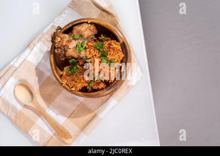 Jollodo dôme de riz pour le concept alimentaire ghanéen nigérian. Wolof. Plat national africain Banque D'Images