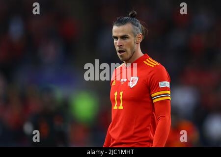 Cardiff, Royaume-Uni. 08th juin 2022. Gareth Bale du pays de Galles regarde dessus. Ligue des Nations de l'UEFA, match du groupe D, pays de Galles contre pays-Bas au stade de Cardiff, dans le sud du pays de Galles, le mercredi 8th juin 2022. Usage éditorial seulement. photo par Andrew Orchard/Andrew Orchard sports Photography/Alay Live News crédit: Andrew Orchard sports Photography/Alay Live News Banque D'Images