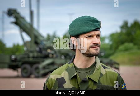 Le prince Carl Philip lors de sa visite au régiment de défense aérienne LV6 à Halmstad, en Suède, au 09 juin 2022, et il a présenté le Patriot du système de défense aérienne 103 (LvS103). Photo: Johan Nilsson / TT / Code 50090 Banque D'Images