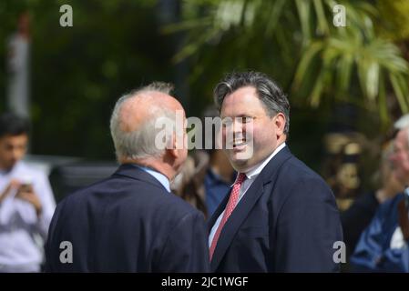 Harry Cole - rédacteur politique du Soleil - sur le College Green à Westminster avant un vote de confiance en Boris Johnson, 6 juin 2022 Banque D'Images