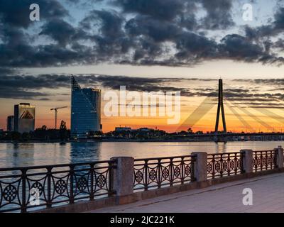 Coucher de soleil sur Riga Banque D'Images