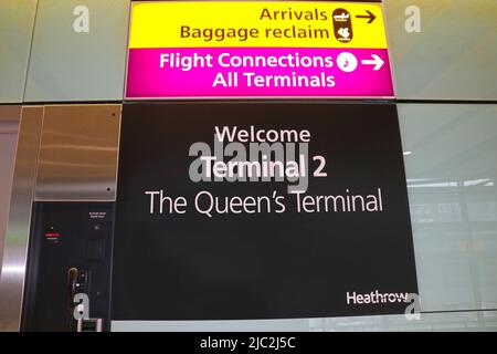 2018 01 02 London UK Connectez-vous à l'aéroport de Heathrow Welcom au terminal 2 du Queen's terminal. Banque D'Images