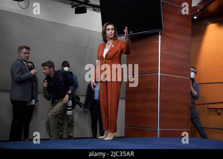 Washington, États-Unis. 09th juin 2022. La conférencière de la Chambre Nancy Pelosi(D-CA) parle du projet de loi Protect Gun violence lors de sa conférence de presse hebdomadaire, aujourd'hui sur 09 juin 2022 à HVC/Capitol Hill à Washington DC, Etats-Unis. (Photo de Lénine Nolly/Sipa USA) Credit: SIPA USA/Alay Live News Banque D'Images