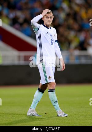 George Saville d'Irlande du Nord pendant le match de la Ligue des Nations de l'UEFA au stade Fadil Vokrri à Pristina, au Kosovo. Date de la photo: Jeudi 9 juin 2022. Banque D'Images