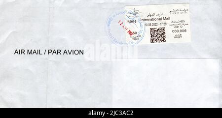 Ancienne enveloppe envoyée du Qatar à Gomel, Bélarus, 12 mai 2022. Banque D'Images