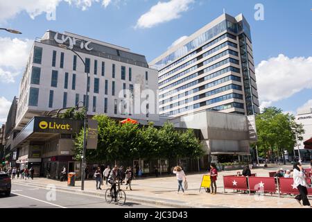 The Lyric Theatre, Lyric Square, King Street, Hammersmith, Londres, W6, Angleterre, Royaume-Uni Banque D'Images