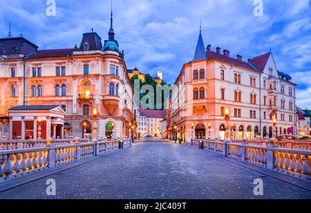 Ljubljana. Belles villes d'Europe - charmante, capitale de la Slovénie, vue panoramique avec château et Triple Bridge Banque D'Images