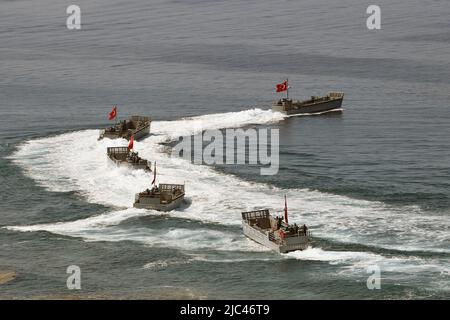 Izmir, Turquie. 9th juin 2022. Les forces armées turques participent à l'exercice EFES-2022 à Izmir, Turquie, 9 juin 2022. La première phase de l'exercice EFES-2022 a débuté sur 20 mai avec la participation de plus de 10 000 personnes, dont plus de 1 000 personnes d'autres pays sous la direction du Commandement de l'Armée turque de la mer Égée. Crédit: Mustafa Kaya/Xinhua/Alamy Live News Banque D'Images