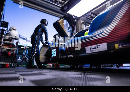 Mécanicien, mécanicien Alpine Elf Team, Alpine A480 - Gibson, portrait lors des séances de libre et de qualification des 2022 24 heures du Mans, 3rd tour du Championnat mondial d'endurance FIA 2022, sur le circuit de la Sarthe, de 8 juin au 12, 2022 au Mans, France - photo: Germain Hazard/DPPI/LiveMedia crédit: Agence de photo indépendante/Alay Live News Banque D'Images