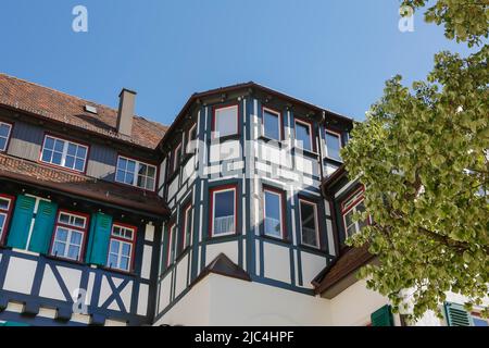 Hôtel de ville, bâtiment, à colombages, fenêtre, volets, Pfullingen, Bade-Wurtemberg, Allemagne Banque D'Images