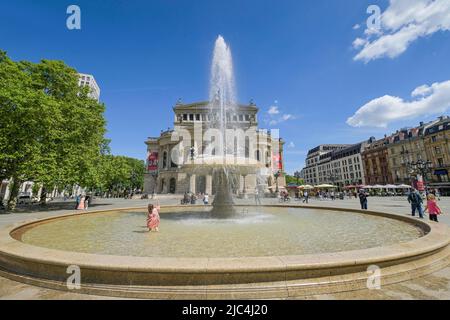 Fontaine de Lucae, ancien Opéra, Opernplatz, Francfort-sur-le-main, Hesse, Allemagne Banque D'Images