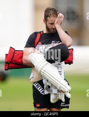 Une photo du capitaine néo-zélandais Kane Williamson a déjà été publiée lors d'une séance de filets au terrain de cricket de Trent Bridge, à Nottingham. Le capitaine de la Nouvelle-Zélande Kane Williamson manquera le second Test contre l'Angleterre au pont Trent vendredi après que le capitaine des Black Caps ait été positif pour Covid-19 la veille du match. Date de la photo: Jeudi 9 juin 2022. Banque D'Images