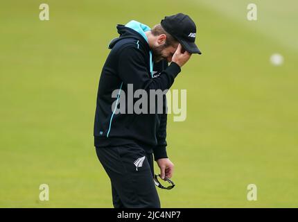 Une photo du capitaine néo-zélandais Kane Williamson a déjà été publiée lors d'une séance de filets au terrain de cricket de Trent Bridge, à Nottingham. Le capitaine de la Nouvelle-Zélande Kane Williamson manquera le second Test contre l'Angleterre au pont Trent vendredi après que le capitaine des Black Caps ait été positif pour Covid-19 la veille du match. Date de la photo: Jeudi 9 juin 2022. Banque D'Images