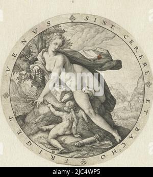 Représentation ronde de Vénus et de Cupidon près d'un arbre. Vénus tient un groupe de raisins, Cupid lui donne un paquet de grain. En arrière-plan Ceres parmi les récolteuses de céréales et Bacchus parmi les cueilleurs de raisin. Autour de la scène une marge vide, destinée à une inscription de bord., Vénus et Cupid sine Cerere et Baccho friget venus , imprimerie: Hendrick Goltzius, (mentionné sur l'objet), Agostino Carracci, éditeur: Hendrick Goltzius, Haarlem, 1588 - 1592, papier, gravure, d 95 mm Banque D'Images