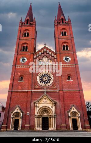 La cathédrale de Dakovo ou la basilique de la cathédrale Saint-Pierre en Croatie construite en 1882 Banque D'Images