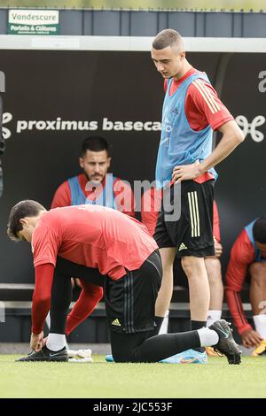 Tubize, Belgique. 10th juin 2022. Zeno Debast en Belgique photographié lors d'une session d'entraînement de l'équipe nationale belge, les Red Devils, vendredi 10 juin 2022 à Tubize, en préparation des prochains matchs de la Ligue des Nations de l'UEFA. BELGA PHOTO BRUNO FAHY crédit: Belga News Agency/Alay Live News Banque D'Images