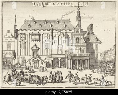 Vue sur l'hôtel de ville de Haarlem, avec de nombreuses personnes et plusieurs calèches sur la place (Grote Markt) en face. Cette feuille fait partie d'un grand tirage présentant une grande carte de Haarlem, entourée de sept armoiries, un profil de la ville, des vues sur les bâtiments importants de Haarlem et des représentations des moments clés de l'histoire de Haarlem. Zicht Geop het Stadhuis te Haarlem Het stad-huys. Carte de Haarlem et vues de Haarlem (titre de la série), imprimerie: Romeyn de Hooghe, Romeyn de Hooghe, Haarlem, 1688 - 1689, papier, gravure, h 185 mm × l 239 mm Banque D'Images