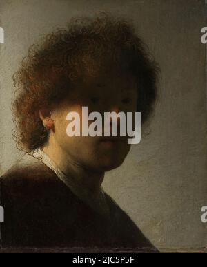 Rembrandt van Rijn. Autoportrait, c. 1628. Huile sur panneau, hauteur 22,6 cm × largeur 18,7 cm autoportrait de Rembrandt à un jeune âge. Buste à droite, visage dans l'ombre, avec des cheveux bouclés. Banque D'Images