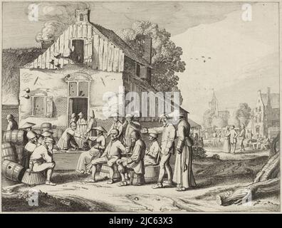 En face d'une auberge de village, une compagnie d'hommes et de femmes s'assoient sur des barils et des paniers rentournés en buvant. En arrière-plan sur la droite un carré avec des stalles et des figures de marche. Au milieu de l'arrière une église. Sous la scène deux lignes en latin, Farmer's Fair, imprimeur: Jan van de Velde (II), (mentionné sur l'objet), éditeur: Claes Jansz. Visscher (II), (mentionné sur l'objet), Amsterdam, 1617, papier, gravure, h 336 mm × l 421 mm Banque D'Images