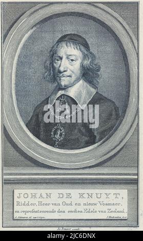 Buste à la gauche de Johan de Knuyt dans un ovale. Le portrait repose sur une plinthe portant son nom et ses détails en trois lignes en néerlandais., Portrait de Johan de Knuyt Johan de Knuyt , imprimerie: Jacob Houbraken, (mentionné sur l'objet), dessinateur intermédiaire: Aert Schouman, (mentionné sur l'objet), éditeur: Isaak Tirion, (mentionné sur l'objet), Amsterdam, 1749 - 1759, papier, gravure, gravure, h 182 mm × l 115 mm Banque D'Images