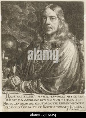 Autoportrait de Samuel van Hoogstraten écrivant avec plume ses initiales, âge et date. Sur sa droite Atlas avec la voûte céleste. Sous le portrait, un poème en quatre lignes de J. Oudaan, autoportrait, imprimeur: Samuel van Hoogstraten, (mentionné sur l'objet), Samuel van Hoogstraten, Joachim Oudaan, (mentionné sur l'objet), Pays-Bas, 1677, papier, gravure, h 162 mm × l 123 mm Banque D'Images