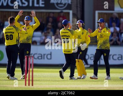 Durham célèbre le cricket de Phil Salt du Lancashire Lightning après avoir été pris lors du match de groupe Vitality Blast T20 North au Seat unique Riverside, Chester-le-Street. Date de la photo: Vendredi 10 juin 2022. Banque D'Images