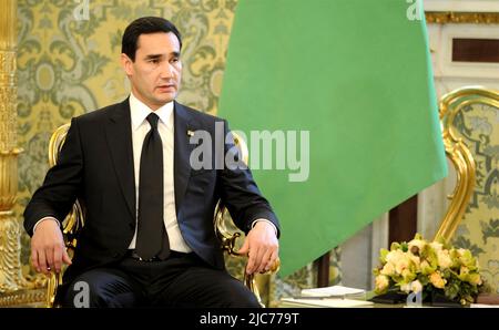 Moscou, Russie. 10th juin 2022. Le président turkmène Serdar Berdimuhamedow lors d’une rencontre bilatérale avec le président russe Vladimir Poutine, au Kremlin, à 10 juin 2022, à Moscou, en Russie. Credit: Mikhail Klimentyev/Kremlin Pool/Alamy Live News Banque D'Images
