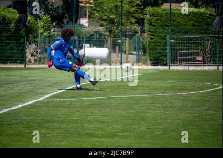 Mallemort, France. 10th juin 2022. GUARINO Kary lors du tournoi Maurice Revello 2022, moins de 21 ans Festival International Espoirs, 7th et 8th place football match entre Panama U-23 et Comores U-20 sur 10 juin 2022 au Stade d’Honneur à Mallemort, France - photo Frison florien / DPPI crédit: DPPI Media/Alamy Live News Banque D'Images