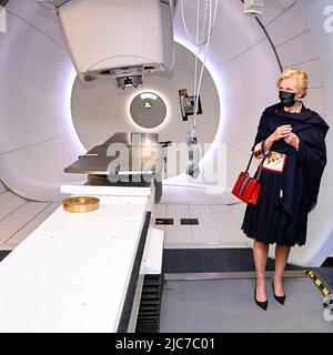 Boston, États-Unis. 10th juin 2022. Princesse Astrid de Belgique photographiée lors d'une visite au Massachusetts General Hospital Burr Proton Therapy Center, à Boston, lors d'une mission économique belge aux États-Unis d'Amérique, le vendredi 10 juin 2022. Une délégation avec la princesse et divers ministres se rendra à Atlanta, New York et Boston de 4 juin à 12th. BELGA PHOTO LAURIE DIEFFEMBACQ crédit: Belga News Agency/Alay Live News Banque D'Images