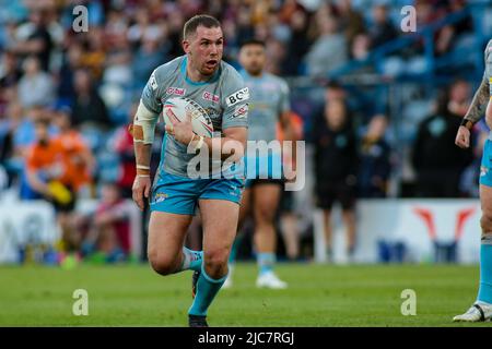 Huddersfield, Royaume-Uni. 10th juin 2022. Leeds Rhinos Cameron Smith lors du match de la Super League entre Huddersfield Giants et Leeds Rhinos au stade John Smiths, Huddersfield, Angleterre, le 10 juin 2022. Photo de Simon Hall. Utilisation éditoriale uniquement, licence requise pour une utilisation commerciale. Aucune utilisation dans les Paris, les jeux ou les publications d'un seul club/ligue/joueur. Crédit : UK Sports pics Ltd/Alay Live News Banque D'Images