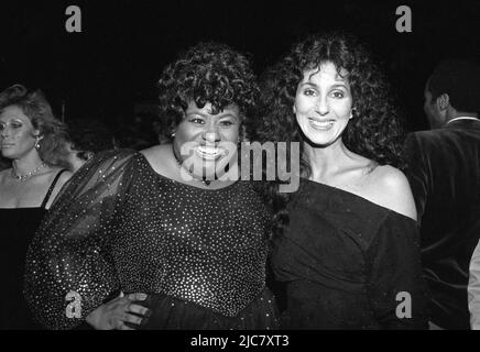 Jennifer Holliday et cher à la soirée d'ouverture de 'Deamgirls' après-midi. Prise à Los Angeles au théâtre Shubert de Century City sur 20 mars 1983. Crédit: Ralph Dominguez/MediaPunch Banque D'Images