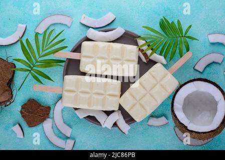 Crèmes glacées à la noix de coco saines Banque D'Images