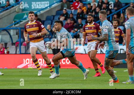 Huddersfield, Royaume-Uni. 10th juin 2022. David Fusitu'a de Leeds Rhinos lors du match de la Super League entre Huddersfield Giants et Leeds Rhinos au stade John Smiths, Huddersfield, Angleterre, le 10 juin 2022. Photo de Simon Hall. Utilisation éditoriale uniquement, licence requise pour une utilisation commerciale. Aucune utilisation dans les Paris, les jeux ou les publications d'un seul club/ligue/joueur. Crédit : UK Sports pics Ltd/Alay Live News Banque D'Images