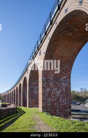 viaduc de ferryden au bassin de montrose en écosse Banque D'Images